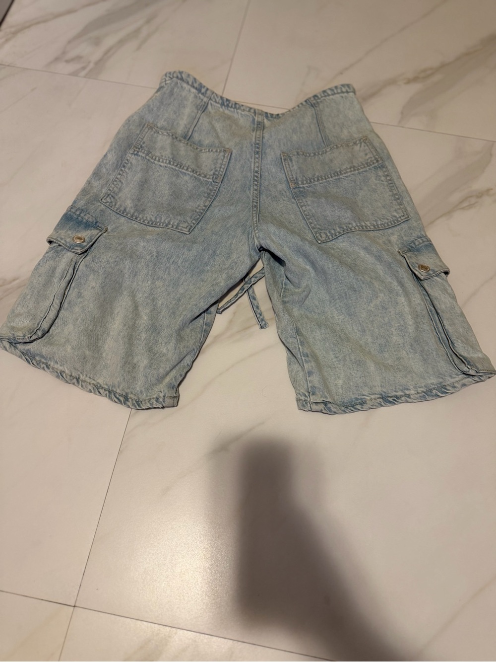 We The Free Light Wash Denim Cargo Shorts - Picture 4 of 4